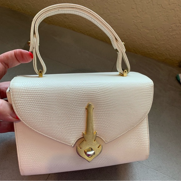 COBLENTZ ORIGINAL Handbags - VINTAGE 1950’s VINTAGE COBLENTZ ORIGINAL HANDBAG WITH LARGE BRASS
MEDALLION LOCK